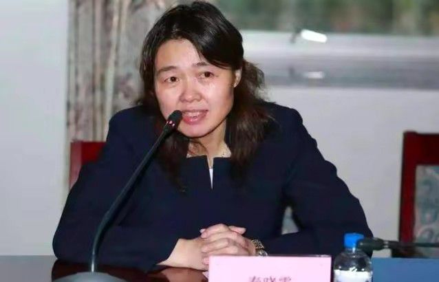 奥斯梅恩的经纪人谈到球员与俱乐部续约时表示：“续约过程是一场马拉松，是一个漫长的过程，但我们终于达成了共识。